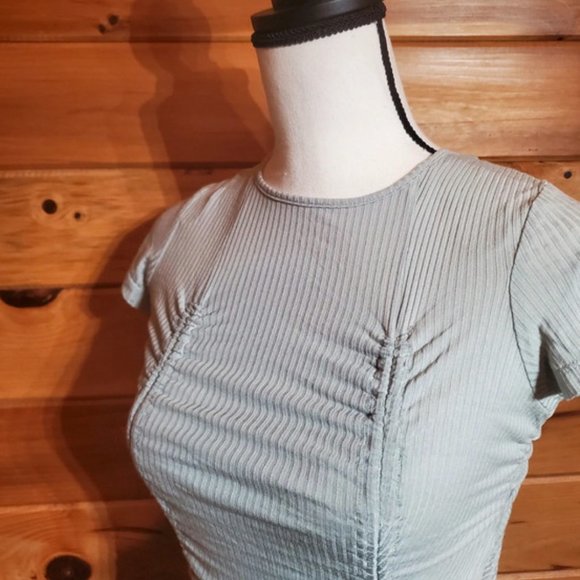 Fitted dress - Picture 3 of 4